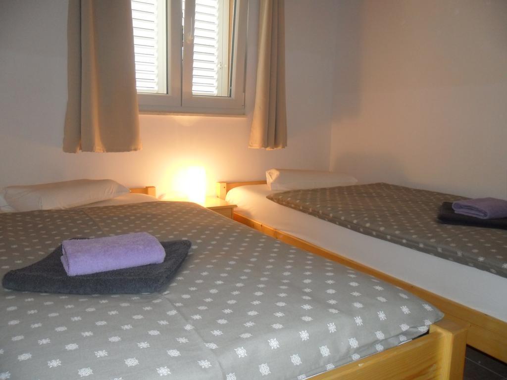 Apartments Villa Natali - Heating Pool Трогир Экстерьер фото