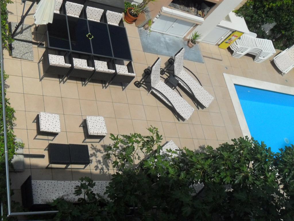 Apartments Villa Natali - Heating Pool Трогир Экстерьер фото